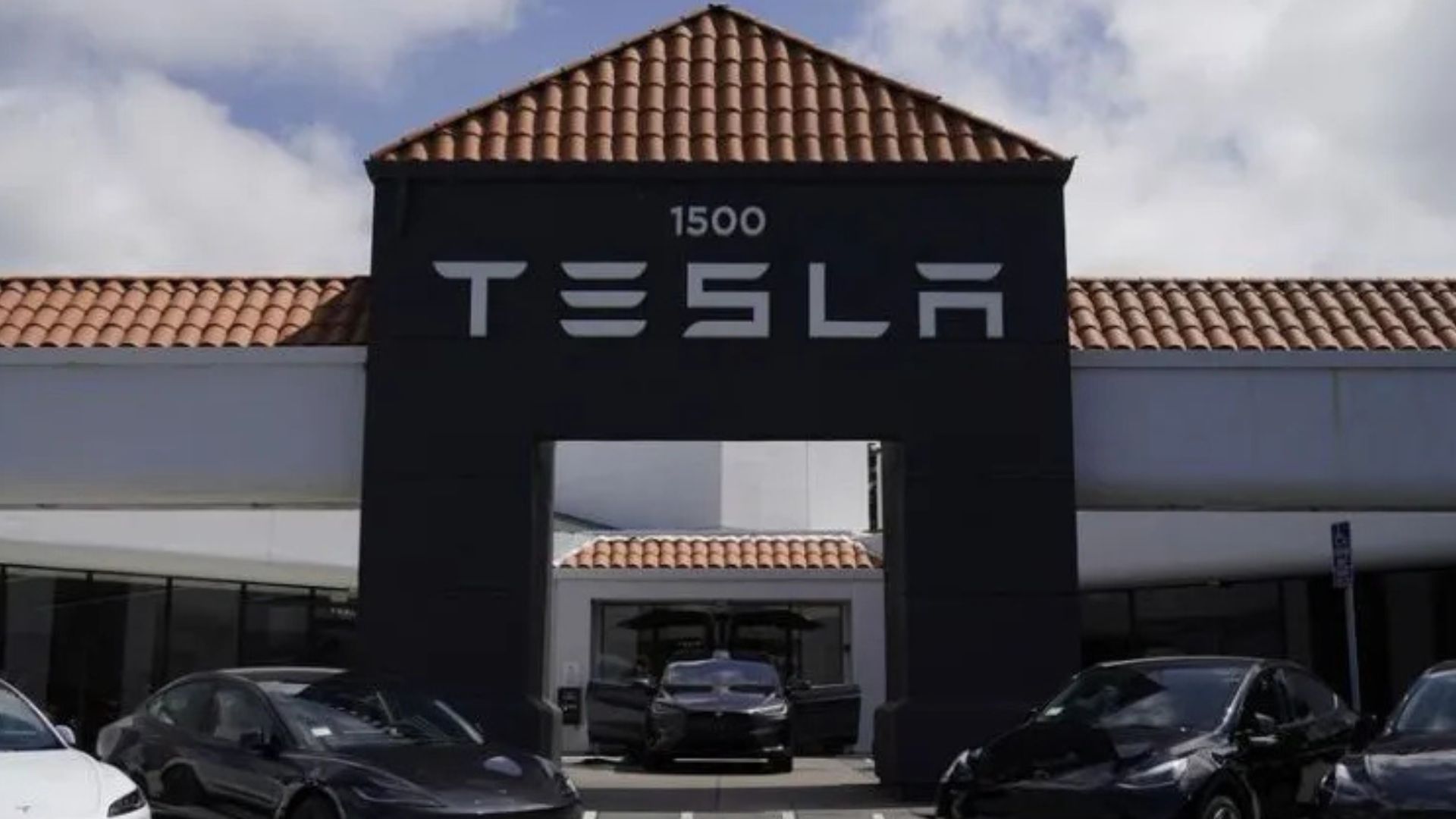 Penjualan Tesla di Belanda Anjlok, Cermin Tantangan Global Perusahaan