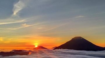 Bukit Sikunir, Destinasi Wisata Alam dengan Pemandangan Menakjubkan