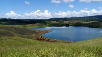 Menyusuri Keindahan Danau Love: Surga Tersembunyi dengan Pesona Melegenda di Jayapura