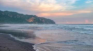 Pantai Parangtritis, Pesona Alam dan Mitos yang Melekat di Yogyakarta