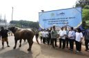 Perwakilan Gereja Katedral saat memberikan hewan Qurban ke Masjid Istiqlal (Dok. Ist)