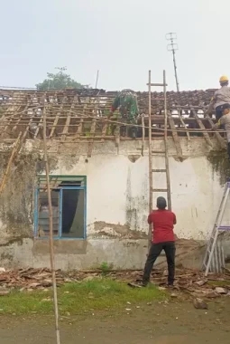 Viral di Facebook, Rumah Tak Layak Huni di Jombang Diperbaiki Lewat Aksi Gotong Royong