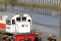 Jalur kereta api yang terendam banjir (Dok. Ist)