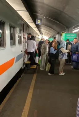 Cuma Rp 45.000! KAI Daop 8 Surabaya Buka Tarif Khusus Kereta Jarak Jauh