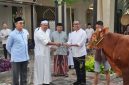 PGN bagikan daging qurban ke masyarakat (Dok. Ist)