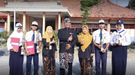 Cari sekolah berkualitas di Brebes? Yuk kenalan dengan SMPN 3 Brebes, sekolah negeri unggulan berprestasi! Info lengkap di situs resminya!

