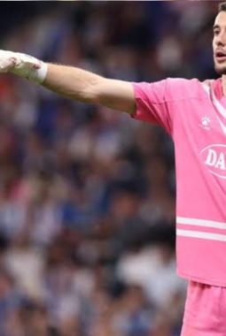 Barcelona Resmi Datangkan Joan Garcia, Kiper Muda Berbakat dari Espanyol