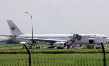 TNI Pastikan Pesawat Saudia Aman, Lanjutkan Penerbangan ke Surabaya