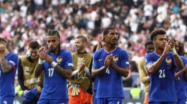 Perancis saat merayakan kemenangan 