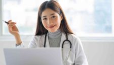 Bagaimana Ilmu Sains Digunakan dalam Pekerjaan Dokter