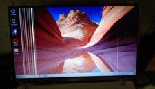 Cara Memperbaiki Layar Laptop Bergaris