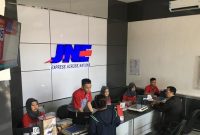 Apakah JNE Buka Hari Minggu