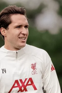 Bikin Merinding! Federico Chiesa Dicoret Arne Slot tapi Dapat Respek Penuh dari Fans Liverpool karena Sikapnya