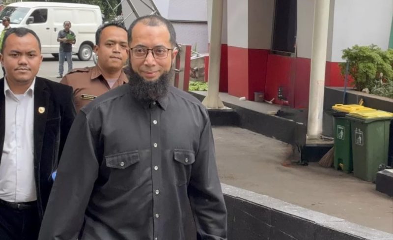 Ustadz Khalid Basalamah Diperiksa KPK