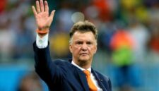 Benarkah Louis van Gaal Akan Melatih Timnas Indonesia