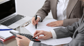 Temukan panduan memilih kantor konsultan pajak profesional untuk bisnis Anda. JT Consulting siap bantu optimalkan kewajiban pajak dengan efisien.