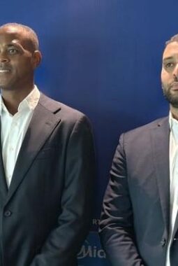 Siapakah Soufian Asafiati, Sosok yang Selalu Menemani Patrick Kluivert?
