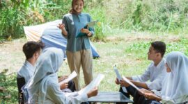 Bagaimana Kita dapat Membuat Lingkungan Sekolah Menjadi Lebih Sejahtera