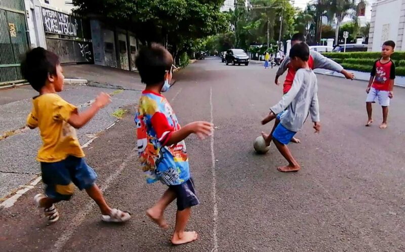 KPAI Kota Binjai melalui kpai-binjaikota.id menyediakan layanan pengaduan, edukasi, dan pendampingan perlindungan anak yang terpercaya.