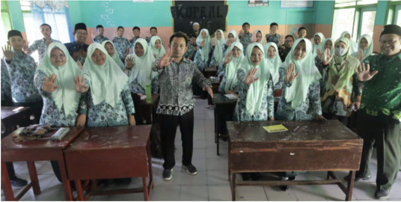 Peran KPAI Pamekasan dalam menangani kasus kekerasan anak, edukasi masyarakat, serta layanan pengaduan yang mudah dan cepat.