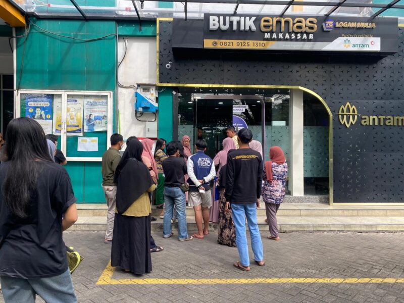 Butik Emas Makassar menyediakan perhiasan emas berkualitas dengan desain elegan, harga transparan, dan layanan profesional.