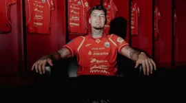 Shayne Pattynama Resmi Berseragam Persija Jakarta