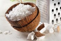 Apa Peran Kelapa Parut dalam Memberikan Serat pada Jajanan Jawa Barat?