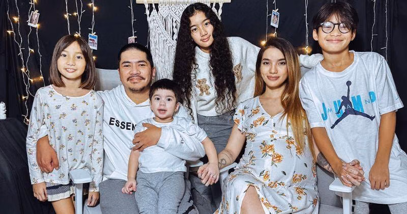 Berapa Anak Sheila Marcia?