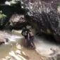Viral sejoli digerebek warga di Air Terjun Coban Kromo Tulungagung saat Ramadan. Polisi menyebut kasus diselesaikan secara kekeluargaan.