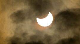 Apakah Hari Ini Ada Gerhana