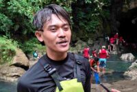 Siapa Yuyu Muti Ali? Ini biodata lengkap pemandu wisata Pangandaran beserta kisah hidup inspiratifnya dari nol hingga sukses.