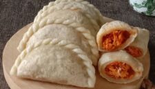 Cara Membuat Cireng Isi Ayam Suwir Pedas