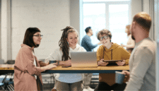 Jelaskan Bentuk Persaingan dalam Proses Interaksi Sosial Disosiatif?