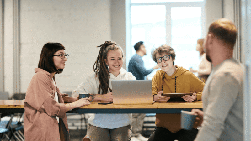 Jelaskan Bentuk Persaingan dalam Proses Interaksi Sosial Disosiatif?