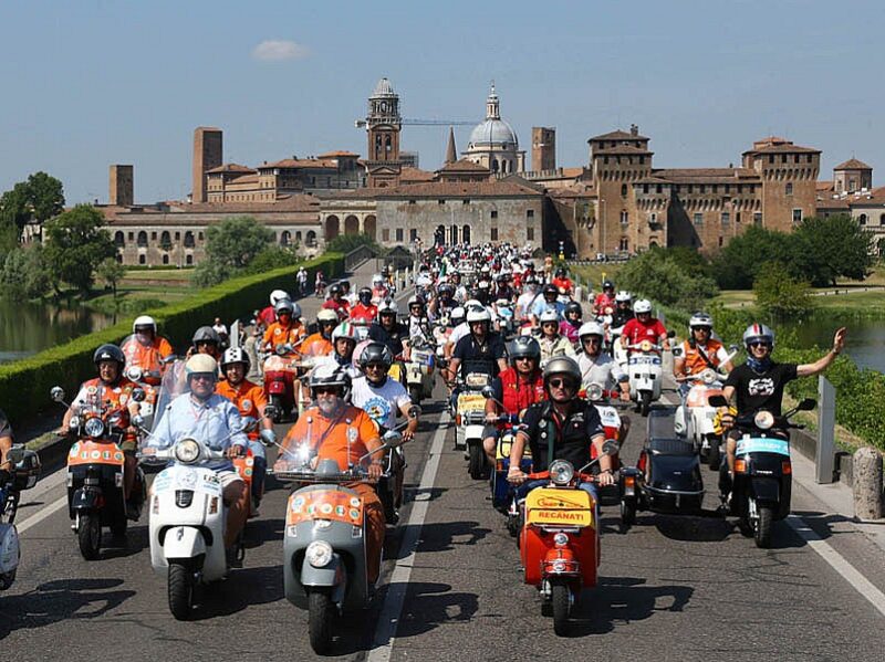 Kapan Hari Vespa Sedunia