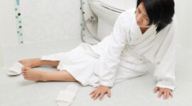 Kenapa Orang Jatuh di Kamar Mandi Bisa Stroke dan Hingga Kematian