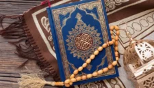 Jelaskan hukum Allah SWT serta sifat-sifatnya