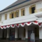 Mengapa Laksamana Muda Tadashi Maeda mengizinkan kediamannya dijadikan tempat pertemuan dan perumusan naskah proklamasi