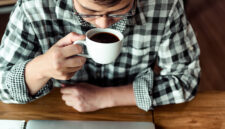 Orang yang Sering Minum Kopi Pahit Berpotensi Jadi Psikopat?