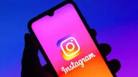 Penyebab Instagram Sering Keluar Sendiri