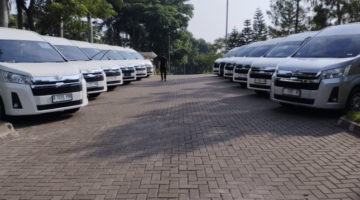 Sewa Hiace Indramayu dengan armada lengkap, driver profesional, harga terjangkau, dan layanan antar kota yang nyaman.