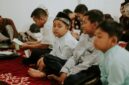 BAGAIMANA CARA MENUMBUHKAN PERILAKU DISIPLIN DAN SALING MENGHARGAI DALAM MENJALANKAN IBADAH PADA DIRI SESEORANG?
