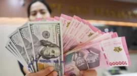 Rupiah Tembus Rp18.000