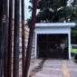 Viral garasi di atas trotoar Bandung dibongkar Satpol PP. Pemiliknya ternyata Ketua RW dan mengakui kesalahannya.