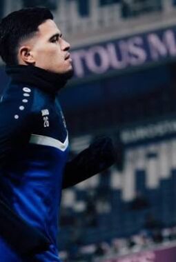 Ragnar Oratmangoen Resmi Bergabung dengan Persib Bandung