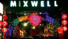 Mixwell Bar Seminyak, Ikon Cabaret Drag Show dan Nightlife Legendaris di Bali