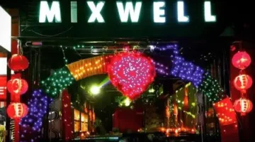 Mixwell Bar Seminyak, Ikon Cabaret Drag Show dan Nightlife Legendaris di Bali