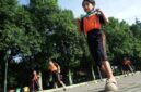 Bagaimana Cara yang Praktis untuk Melestarikan Tradisi Egrang Batok di Sekolah