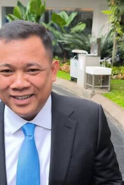 Presiden Prabowo Tunjuk Haji Isam Tangani Kebakaran Hutan di Kalimantan