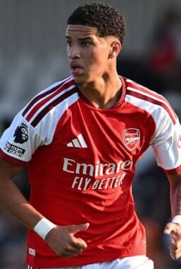 Kode Keras! Wonderkid Arsenal Demiane Agustien Pamer Jersey Timnas Indonesia, Sinyal Naturalisasi?